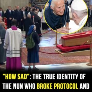 The nun who broke protocol at Pope Francis’ coffin