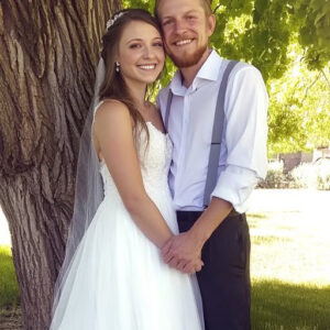 Because my fiancé was impoverished, my parents declined to attend my wedding; ten years later, we met, and they pleaded with me to get together. Because my fiancé was impoverished, my parents declined to attend my wedding; ten years later, we met, and they pleaded with me to get together.