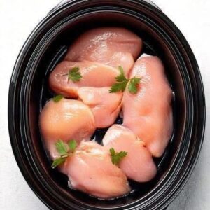 Put raw chicken breasts in a slow cooker with these 4 ingredients. It’s pure magic. Put raw chicken breasts in a slow cooker with these 4 ingredients. It’s pure magic.