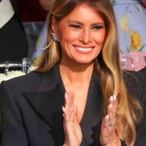 ‘Wow’: Users React to Melania Trump’s New Official Portrait ‘Wow’: Users React to Melania Trump’s New Official Portrait