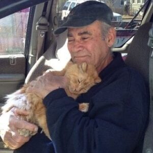 A 76-Year-Old Man Collects Scrap to Feed Stray Cats Every Single Day for 22 Years. A 76-Year-Old Man Collects Scrap to Feed Stray Cats Every Single Day for 22 Years.