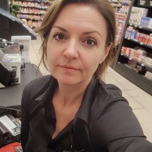 Little Girl is Caught Stealing, but When the Cashier Learns Why, She Makes an Unthinkable Decision Little Girl is Caught Stealing, but When the Cashier Learns Why, She Makes an Unthinkable Decision