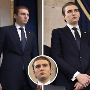 Photos Of Barron Trump At Inauguration ‘Break Internet’ After People Spot Small Detail Photos Of Barron Trump At Inauguration ‘Break Internet’ After People Spot Small Detail