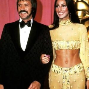 Hidden Drama Behind Cher’s Iconic 1973 Oscars Moment Hidden Drama Behind Cher’s Iconic 1973 Oscars Moment