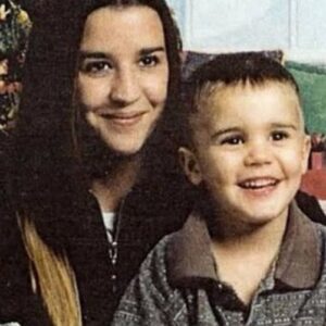 Her son became a world-famous celebrity, but his mother’s tragic past is worse than you can imagine Her son became a world-famous celebrity, but his mother’s tragic past is worse than you can imagine