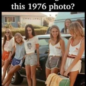 How BFF Relationships Have Changed From the ’90s to Today How BFF Relationships Have Changed From the ’90s to Today