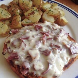 Creamed Chipped Beef on Toast Creamed Chipped Beef on Toast