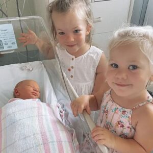 THE DOCTORS WARNED US ABOUT HAVING KIDS—NOW WE HAVE THREE LITTLE MIRACLES THE DOCTORS WARNED US ABOUT HAVING KIDS—NOW WE HAVE THREE LITTLE MIRACLES