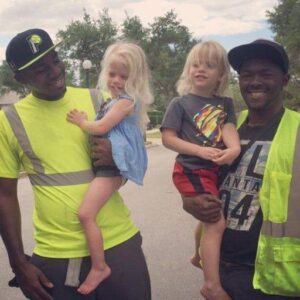 THEY WAITED FOR THE GARBAGE TRUCK EVERY MONDAY—AND THEN SOMETHING CHANGED THEY WAITED FOR THE GARBAGE TRUCK EVERY MONDAY—AND THEN SOMETHING CHANGED