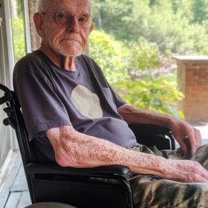 My Disabled Neighbor Never Smiled — One Day, I Filled His Life with Purpose My Disabled Neighbor Never Smiled — One Day, I Filled His Life with Purpose