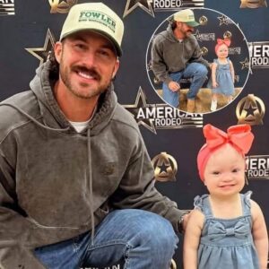 She’s two years old. She has Down syndrome. And she just made Riley Green – one of the rising stars in country music – completely lose control in the most beautiful way. She’s two years old. She has Down syndrome. And she just made Riley Green – one of the rising stars in country music – completely lose control in the most beautiful way.