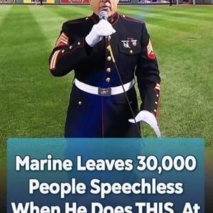 Military hero’s spontaneous act leaves massive audience in stunned silence Military hero’s spontaneous act leaves massive audience in stunned silence