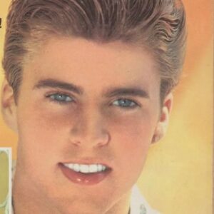 The teen idol of the 50s who saved his twin boys in the mysterious plane