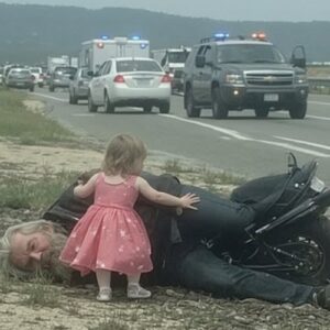 Little Girl In Princess Dress Saved Unconscious Stranger She Found In Ditch Little Girl In Princess Dress Saved Unconscious Stranger She Found In Ditch