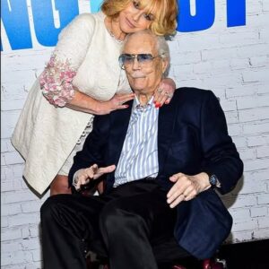 Ann-Margret cared for her husband – his de ath broke her heart Ann-Margret cared for her husband – his de ath broke her heart