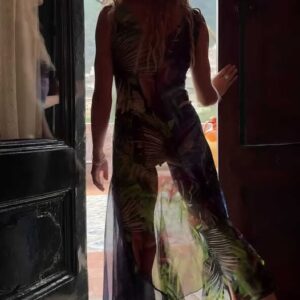 The separation between a woman’s legs me The separation between a woman’s legs me