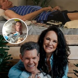 SAD NEWS: 23 Minutes Ago in Nashville, Tennessee — At the Age of 64, Mary Travis, Beloved Wife of Country Music Legend Randy Travis, Tearfully Announced Heartbreaking News That Randy Travis Is Currently… See More SAD NEWS: 23 Minutes Ago in Nashville, Tennessee — At the Age of 64, Mary Travis, Beloved Wife of Country Music Legend Randy Travis, Tearfully Announced Heartbreaking News That Randy Travis Is Currently… See More