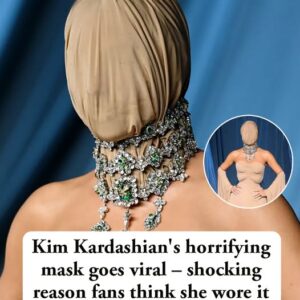 Kim Kardashian mocked for bizarre mask Kim Kardashian mocked for bizarre mask