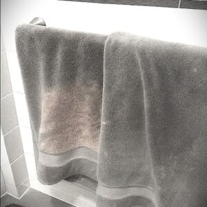 Why Do My New Towels Keep Turning Orange?