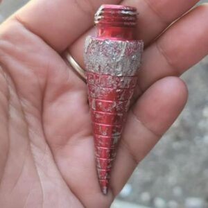 Can you figure out the purpose of this simple threaded component?