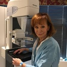 20 minutes ago , Farewell in tears/ Family announced the sad news of Legend singer Reba McEntire….. See here–>