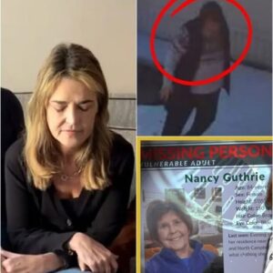 UNBELIEVABLE: Savannah Guthrie is stunned when her doorbell camera rings at midnight — a shadow looks exactly like her mother returning home, she opens the door and breaks down.