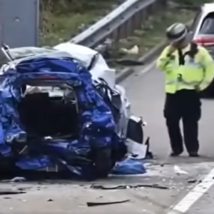 Police found the body of a 34-year-old woman, crushed in a car accident. They took her phone, but what they saw when they opened her Facebook page left them speechless! Here’s the last thing she did before she passed away: Check the comments below 👇👇