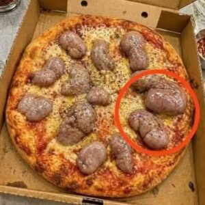 I ordered a pizza in the evening. The delivery driver brought it to me.