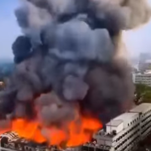 BREAKING NEWSJust hours ago, a tremendous fire broke out in…