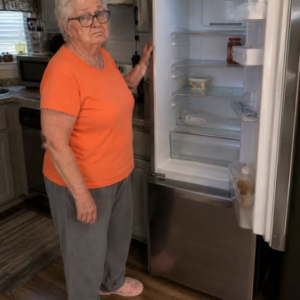 My Sister-in-Law Took My Mom’s ,000 Emergency Fund — Then One Dinner Exposed the Truth